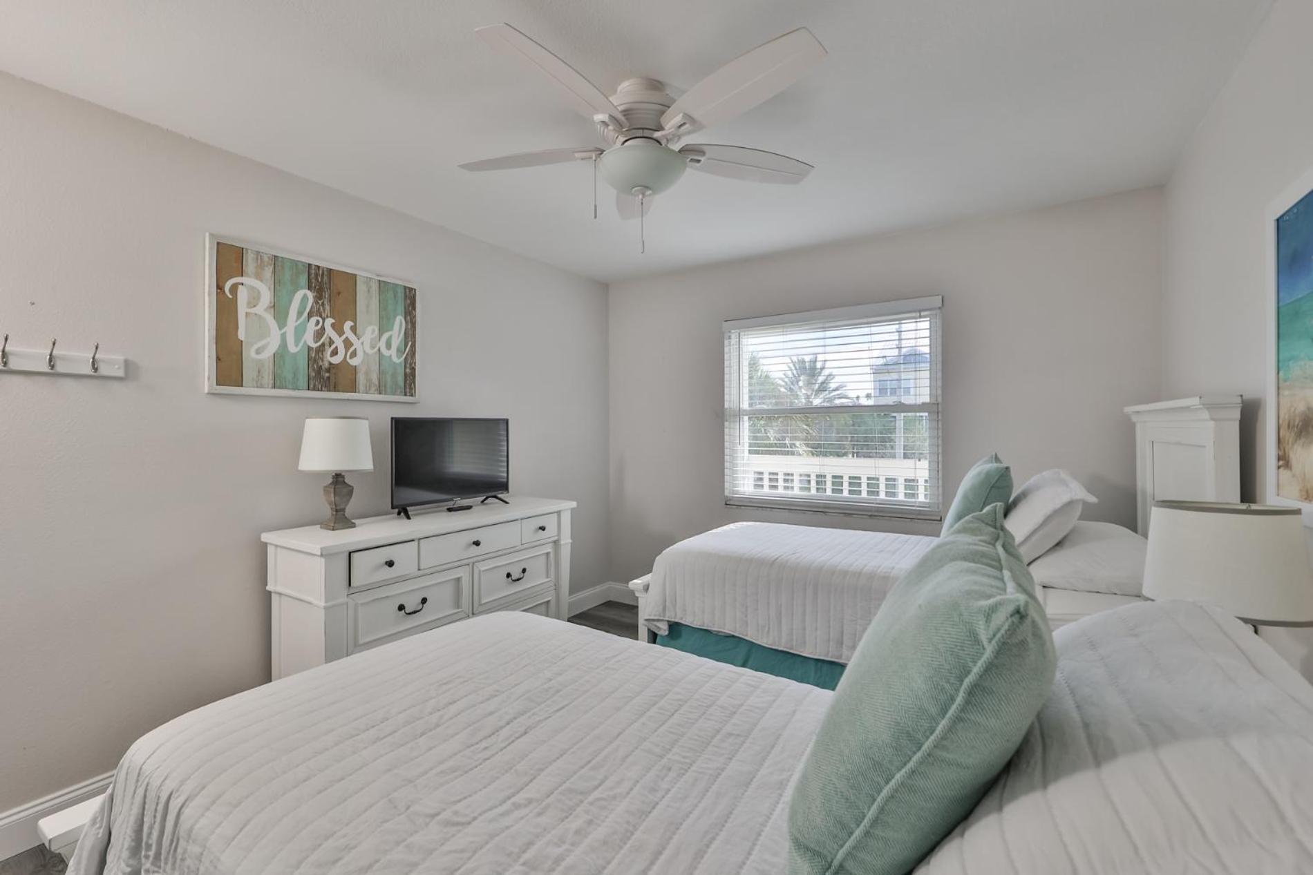 100 Steps To Beautiful Indian Rocks Beach, Oceanside, 2 Bedroom Updated Clearwater Beach