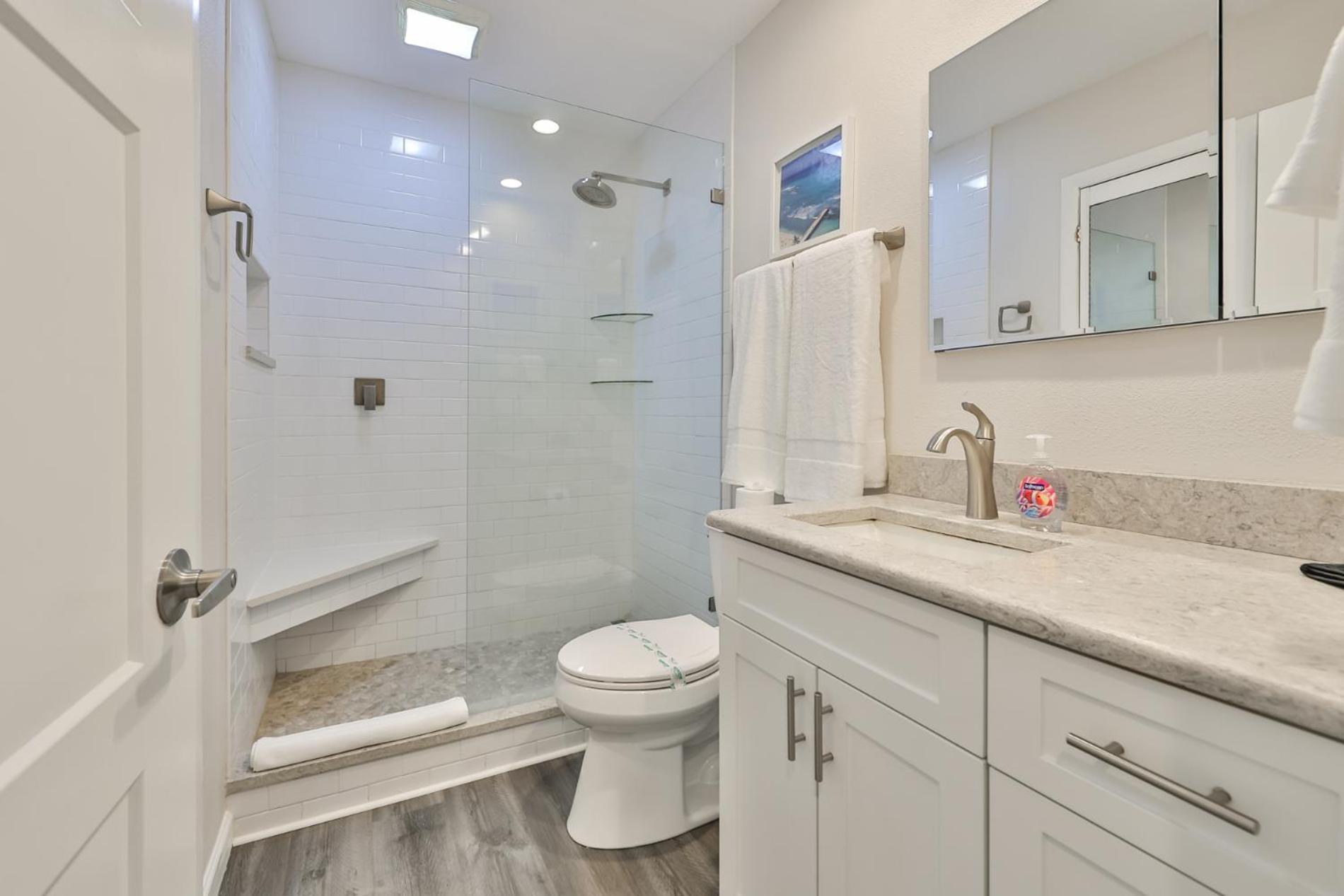 100 Steps To Beautiful Indian Rocks Beach, Oceanside, 2 Bedroom Updated Clearwater Beach