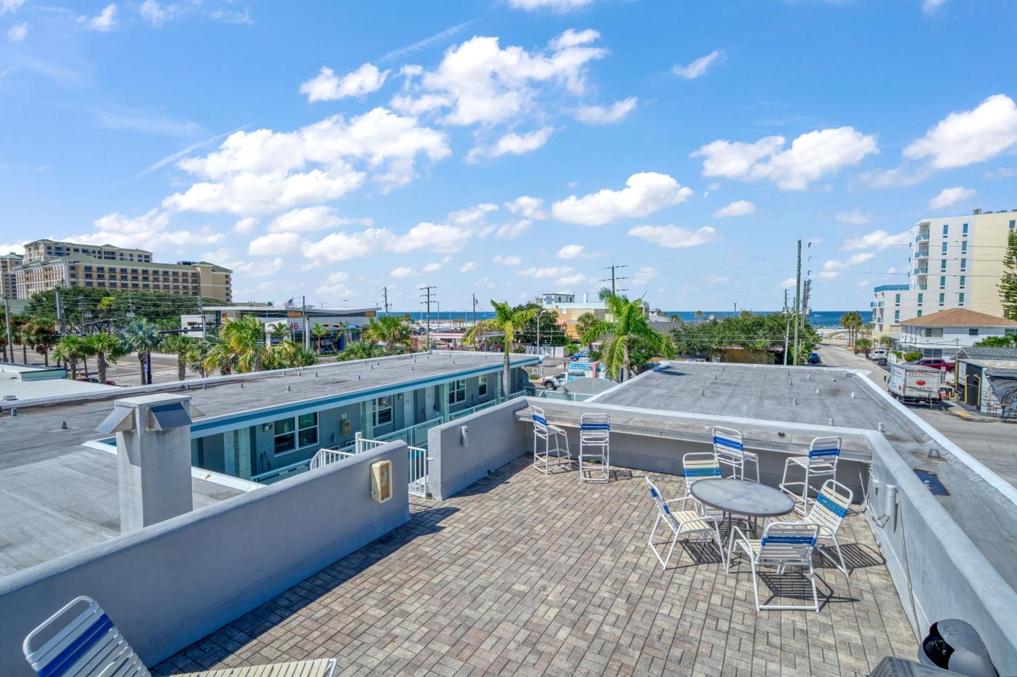 Hotel Camelot Clearwater Beach