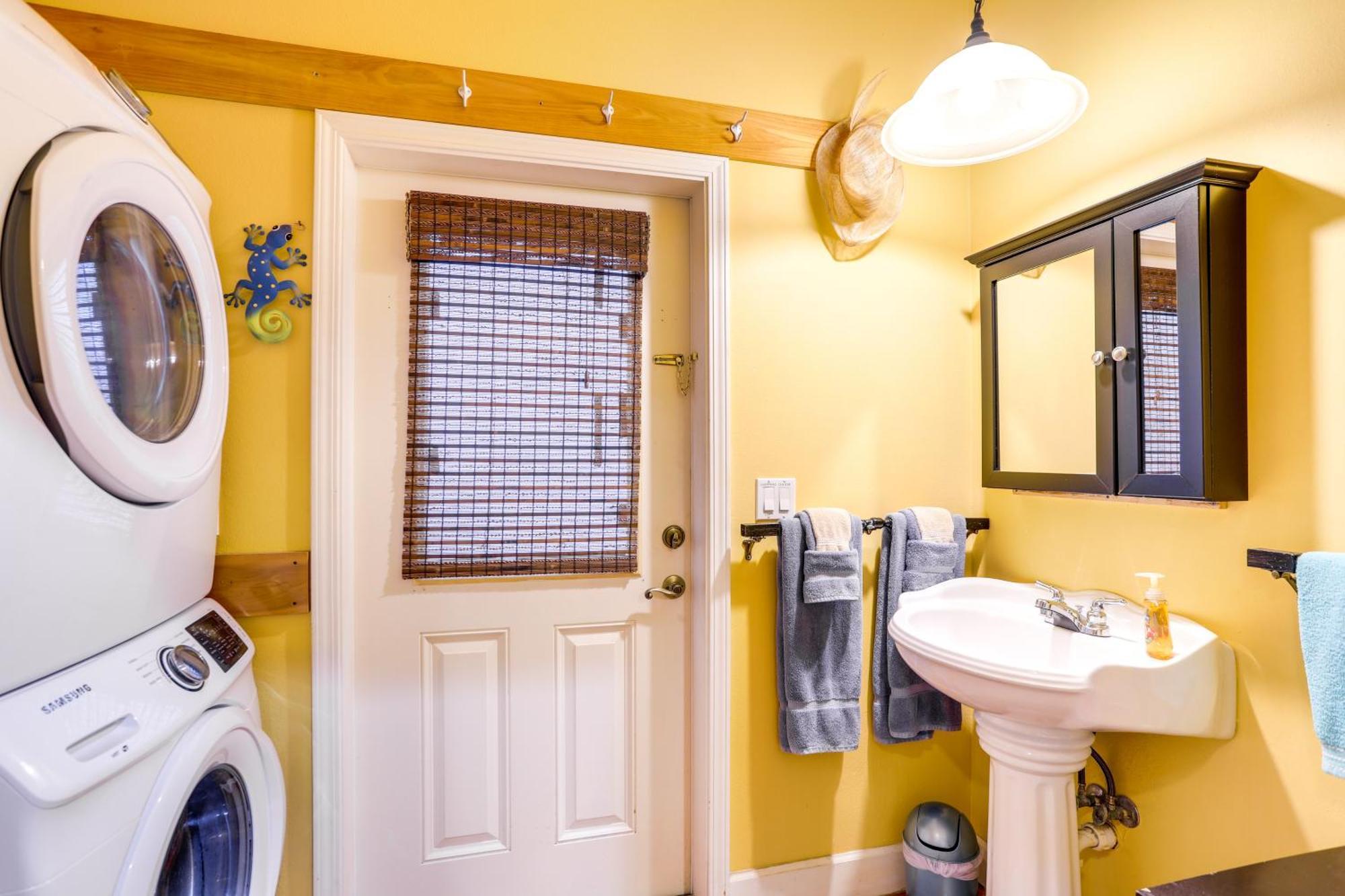 Apartment Vibrant - Walk To Indian Rocks Beach!