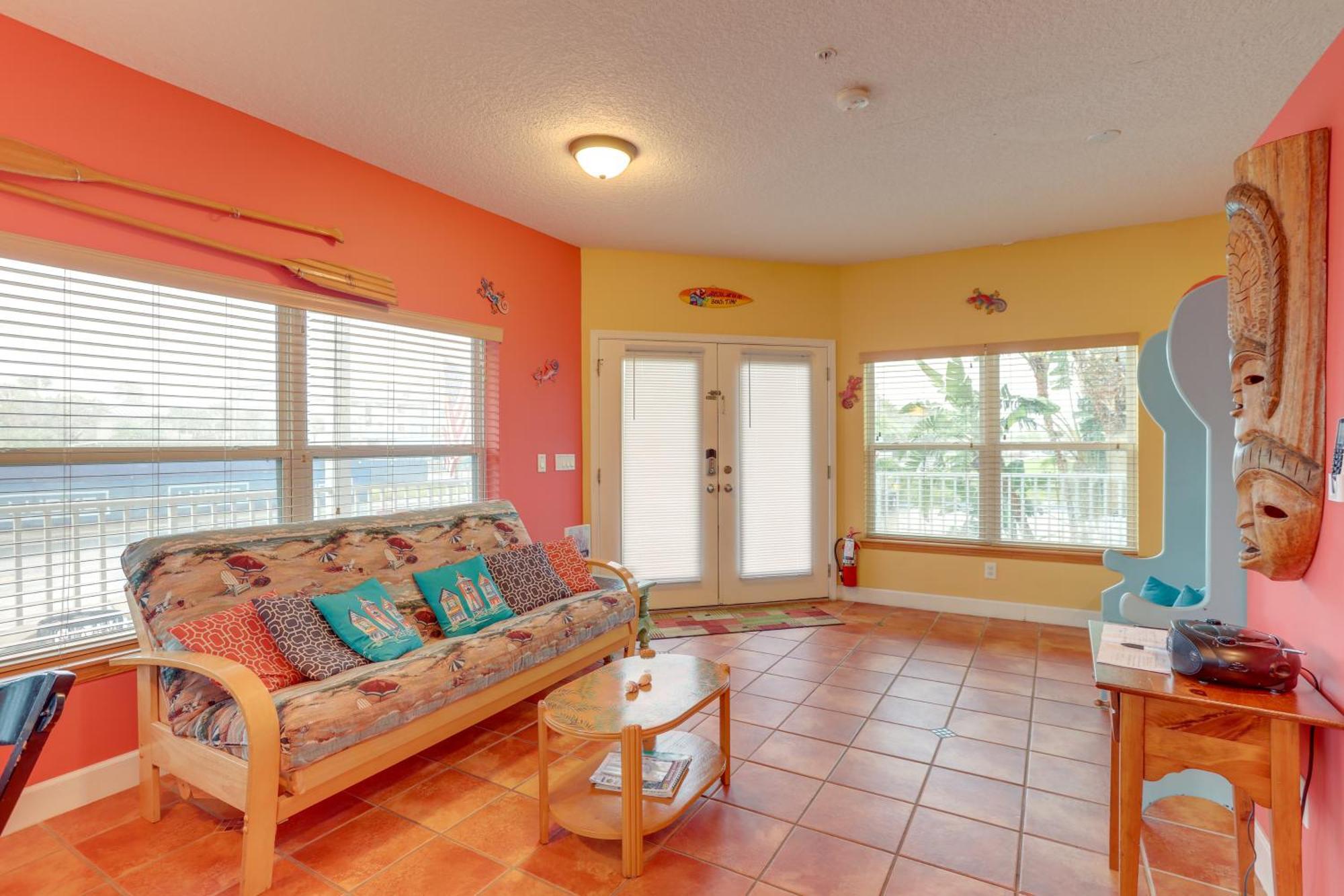 Vibrant - Walk To Indian Rocks Beach! Clearwater Beach