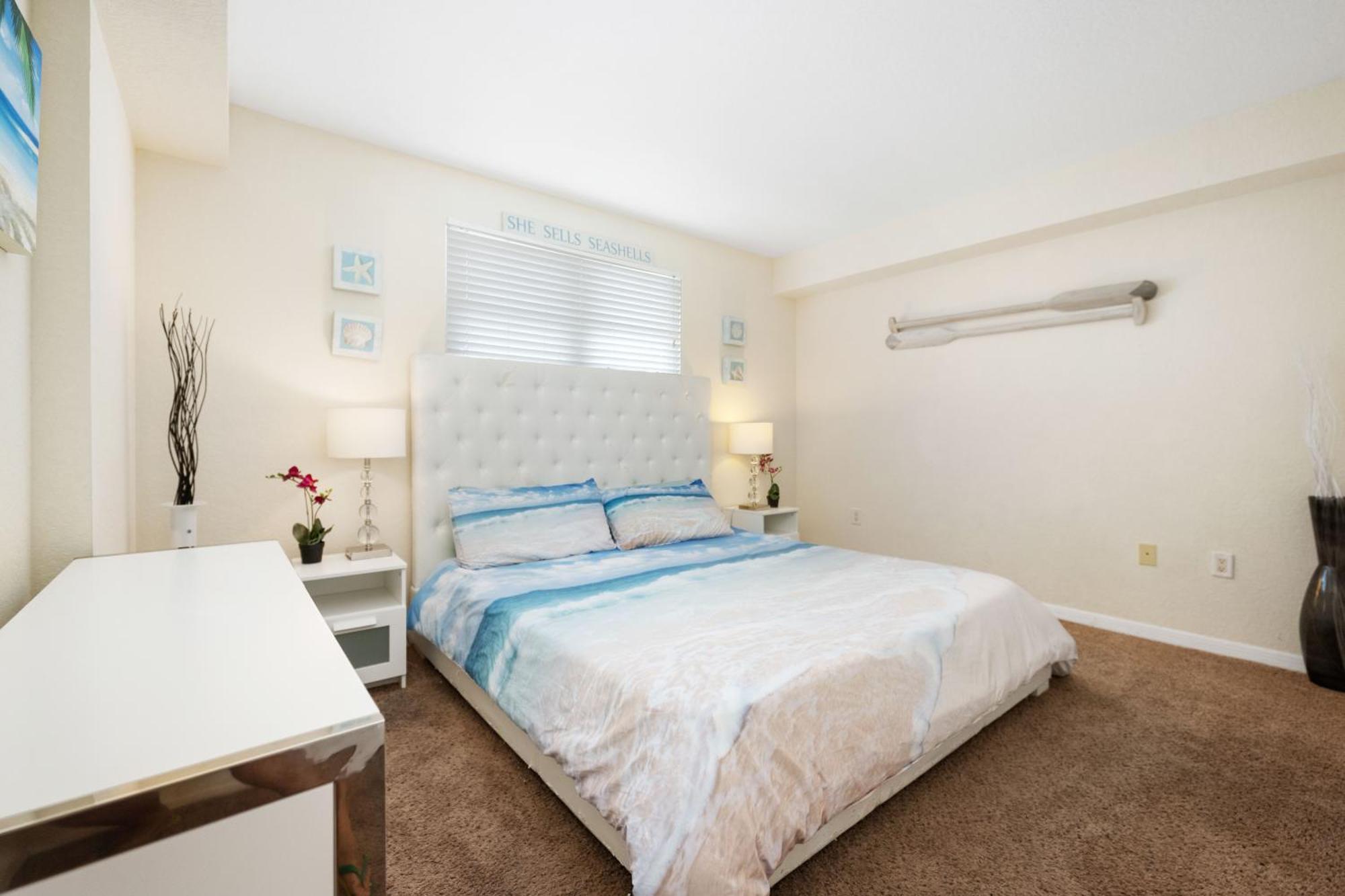 Holiday home Lovely Clearwater Ocean Front Great Location 2bd *
