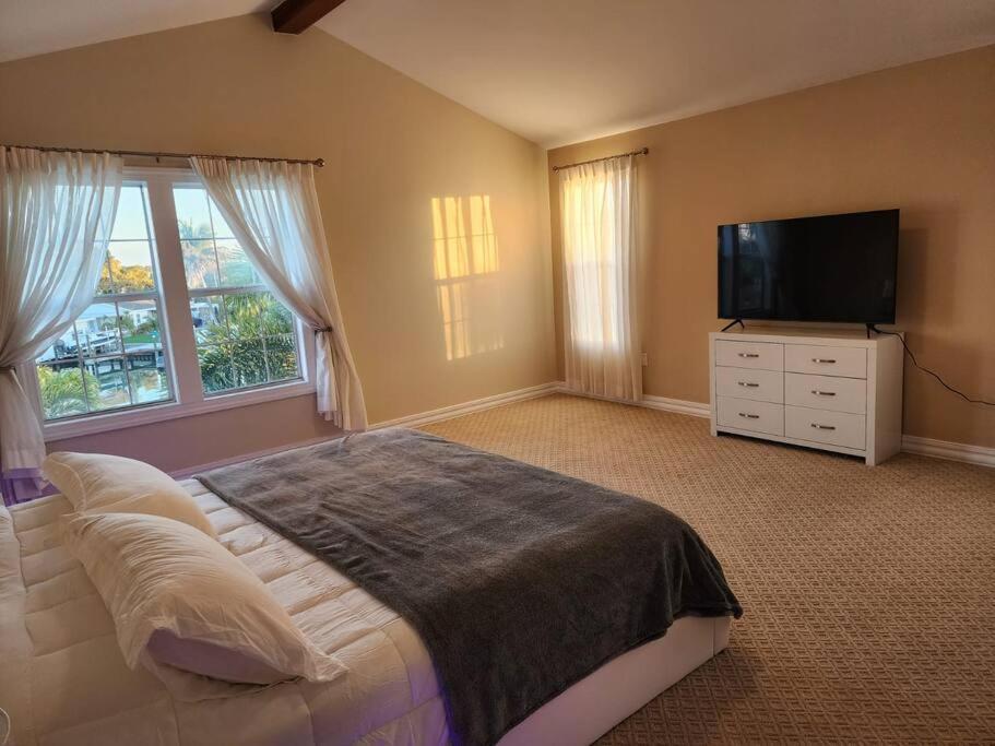 Waterfront Indian Rocks Gem Clearwater Beach