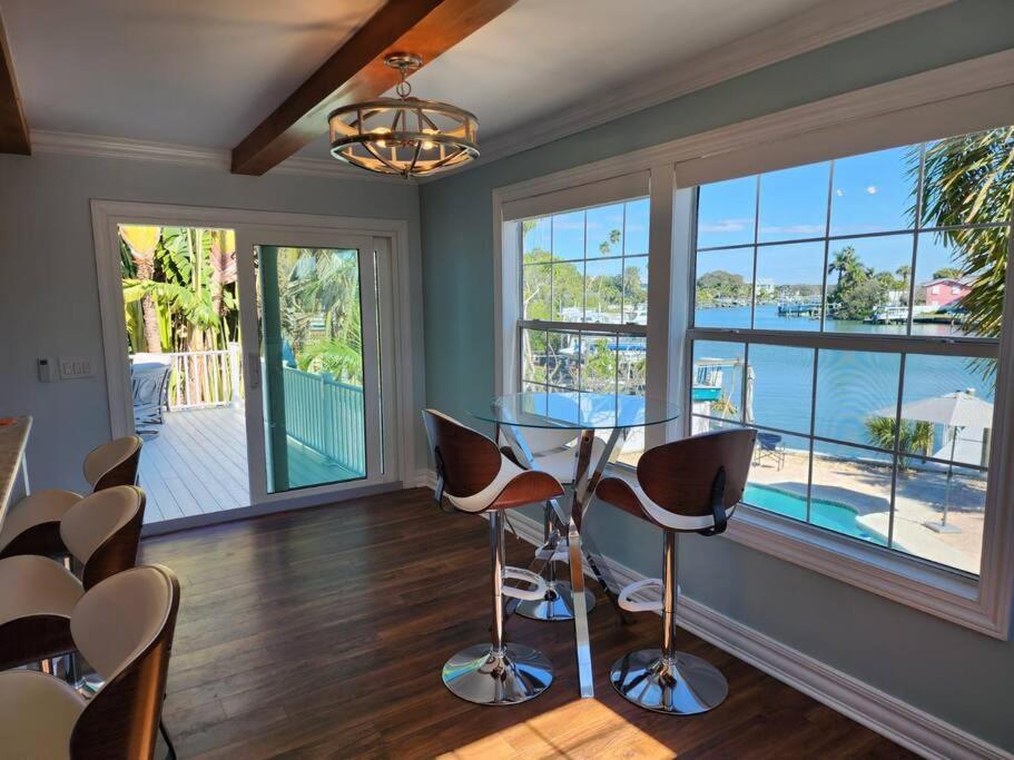 Waterfront Indian Rocks Gem *