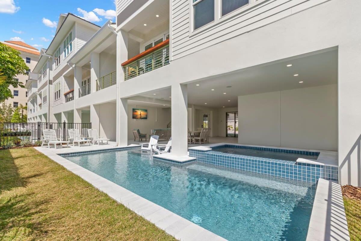 New! The Jade House At The Gemma - Stunning 6 Bed, 7 Bath Home With Private Pool And Hot Tub, Steps To The Beach Holiday home
