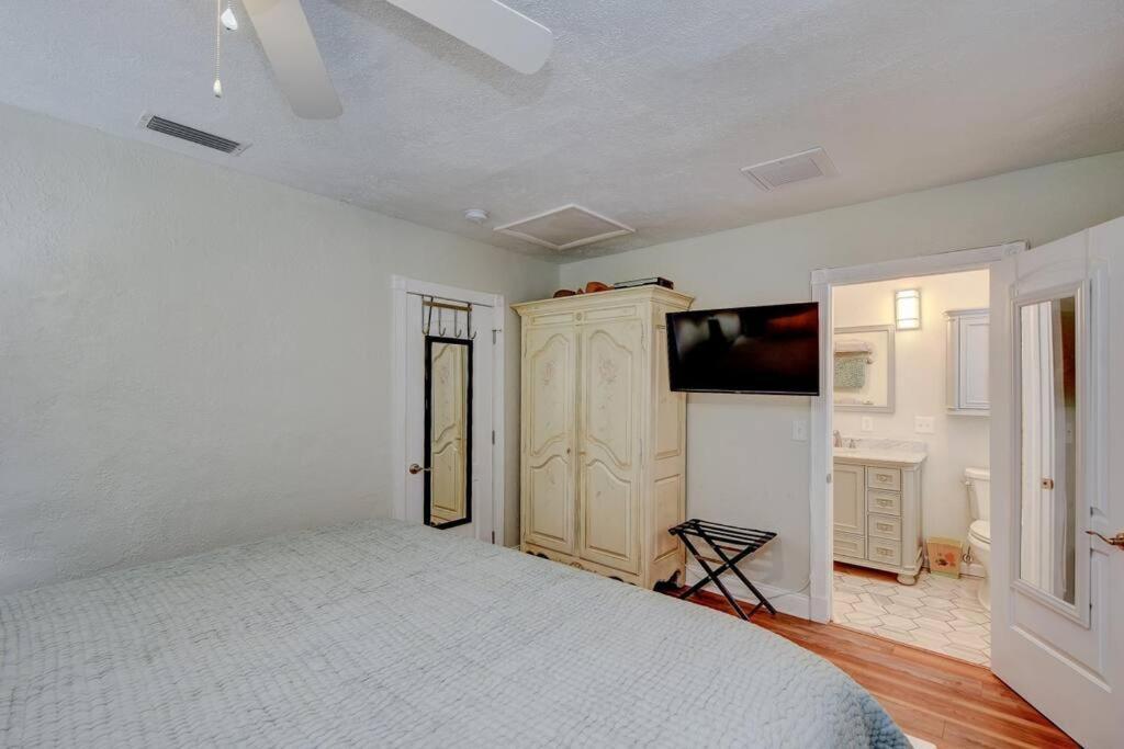 Apartment Seaside Retreat #2. Clearwater Beach