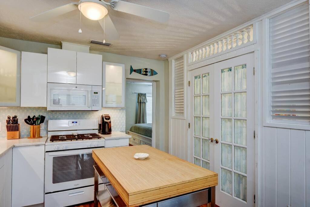 Seaside Retreat #2. * Clearwater Beach