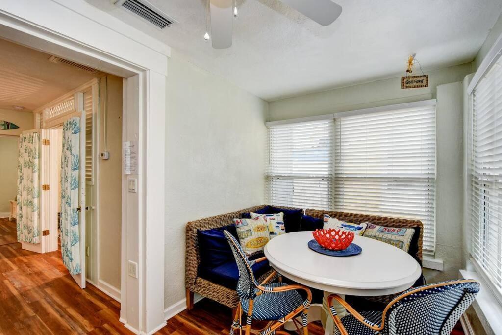 Seaside Retreat #2. Apartment Clearwater Beach