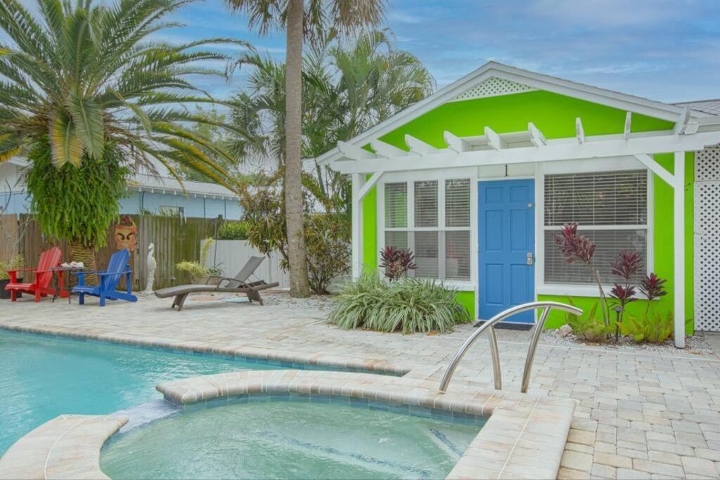 Apartment Seaside Retreat #4