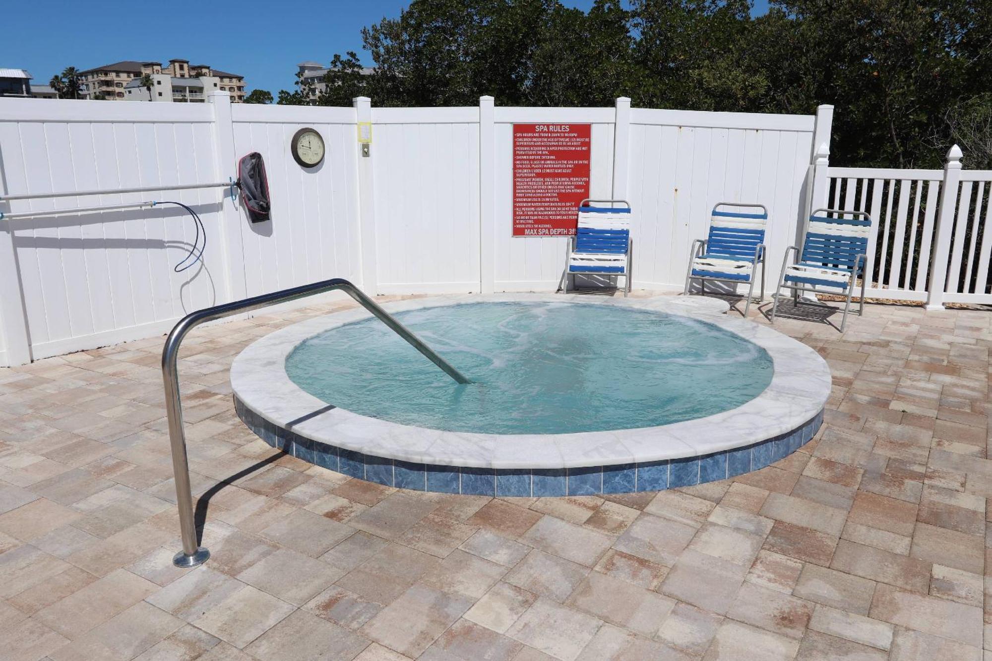 508 Bayshores Yacht & Tennis Club