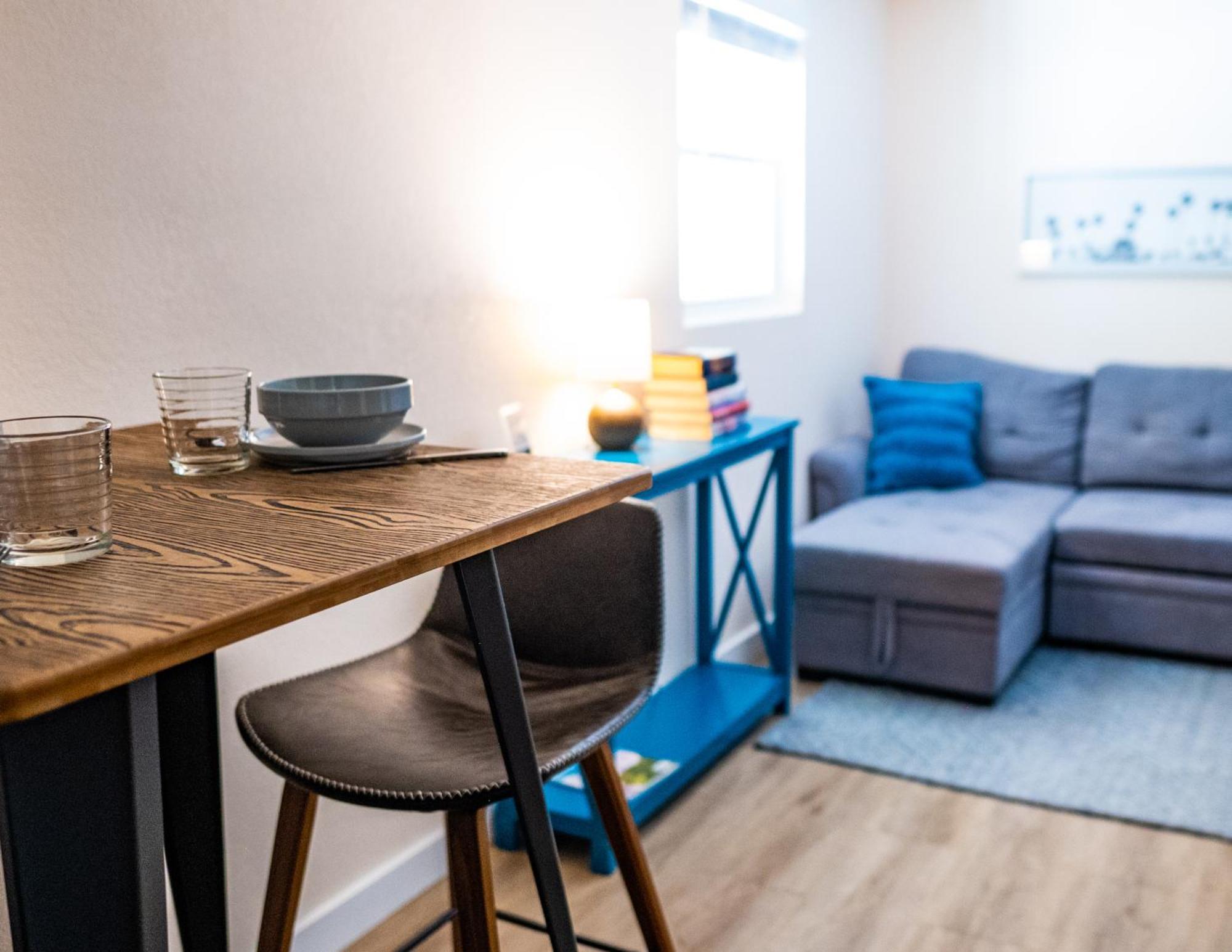Holiday home Contemporary - King Bed - 5min Walk To