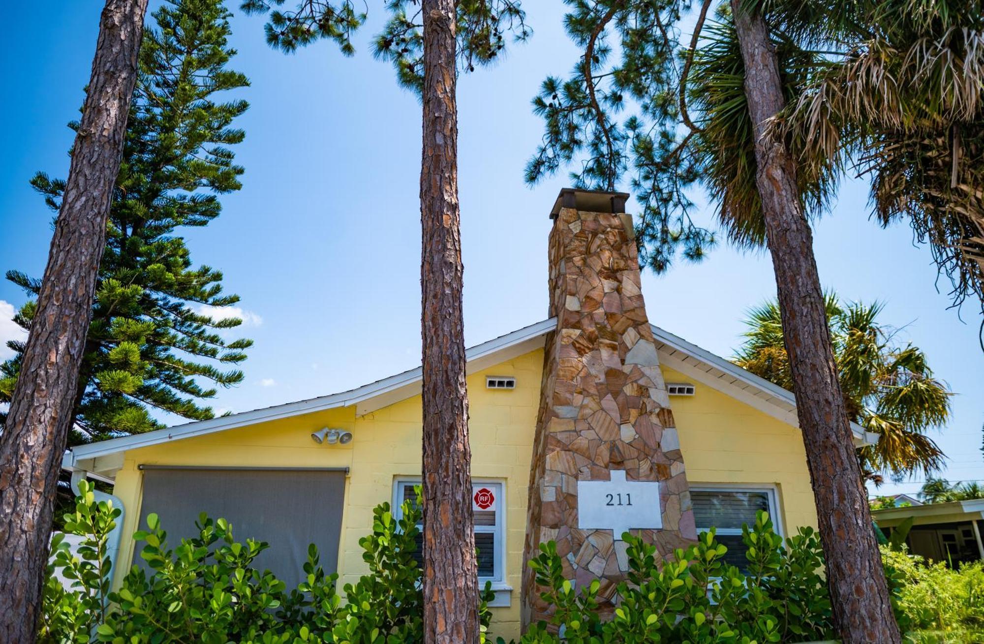 Holiday home Contemporary - King Bed - 5min Walk To Clearwater Beach