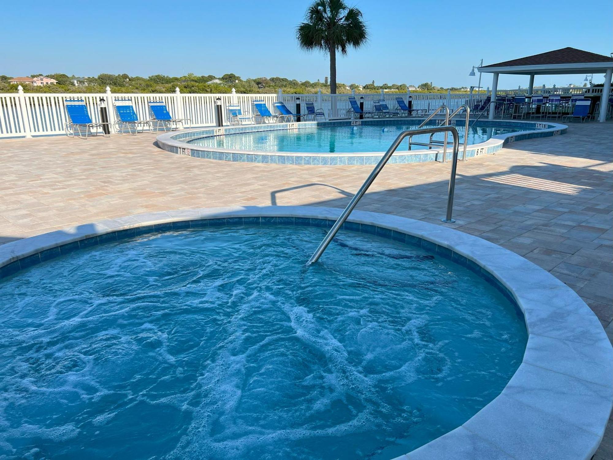 Holiday home Bayshore Yatch Tennis 2br 3 Beds, Walking Distance To Beautiful Quite Clearwater Beach