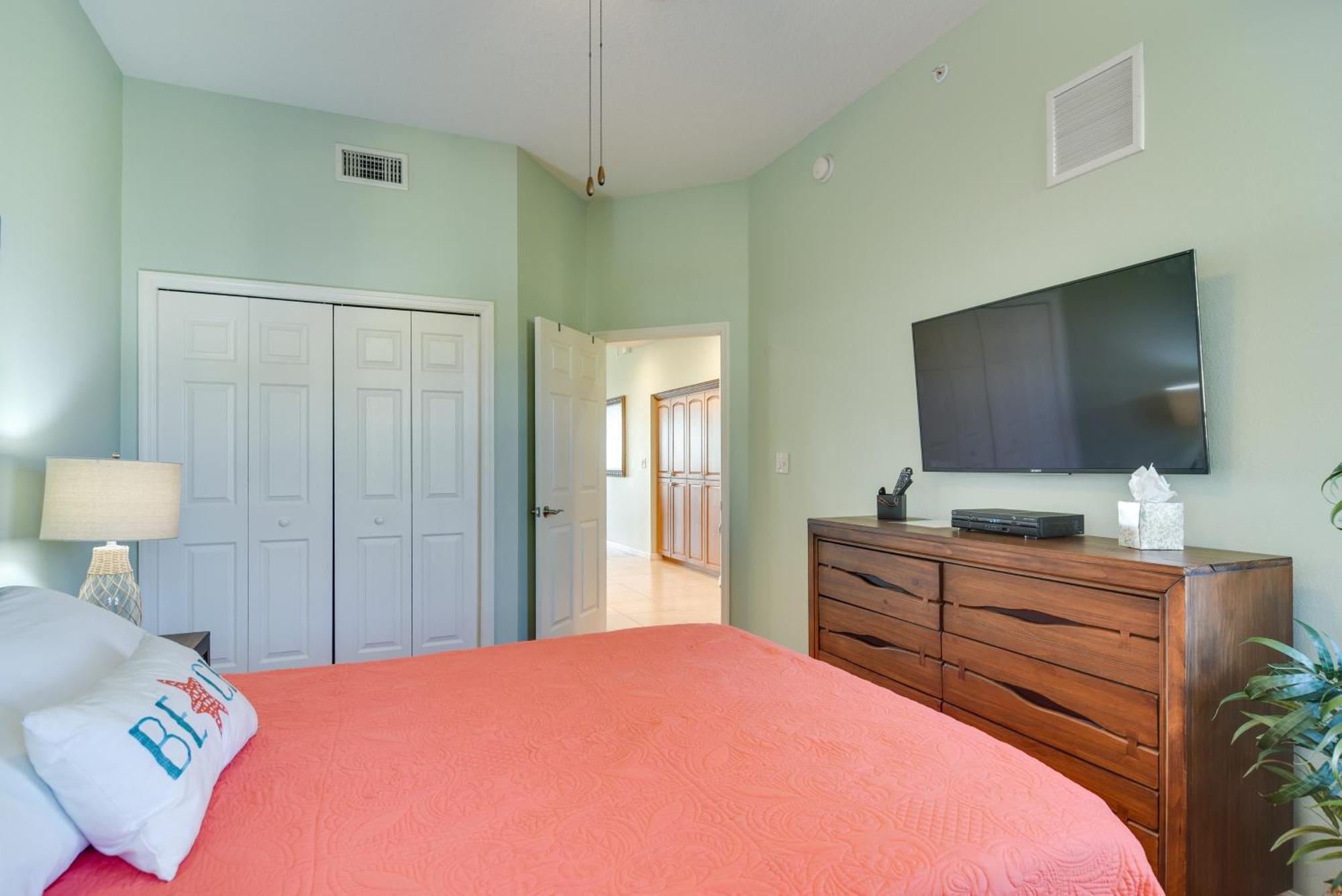Apartment Coastal With Harbor Views Steps To Beach! Clearwater Beach