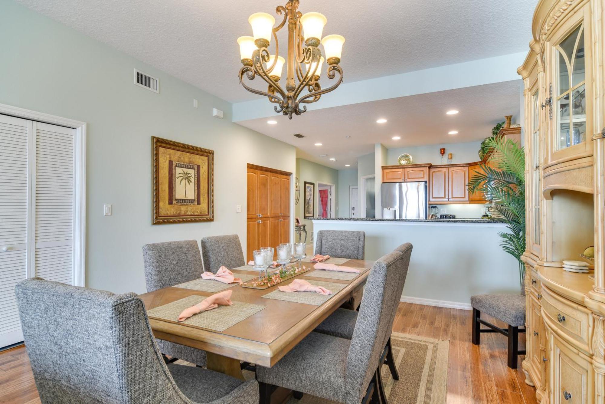 Coastal With Harbor Views Steps To Beach! Apartment Clearwater Beach