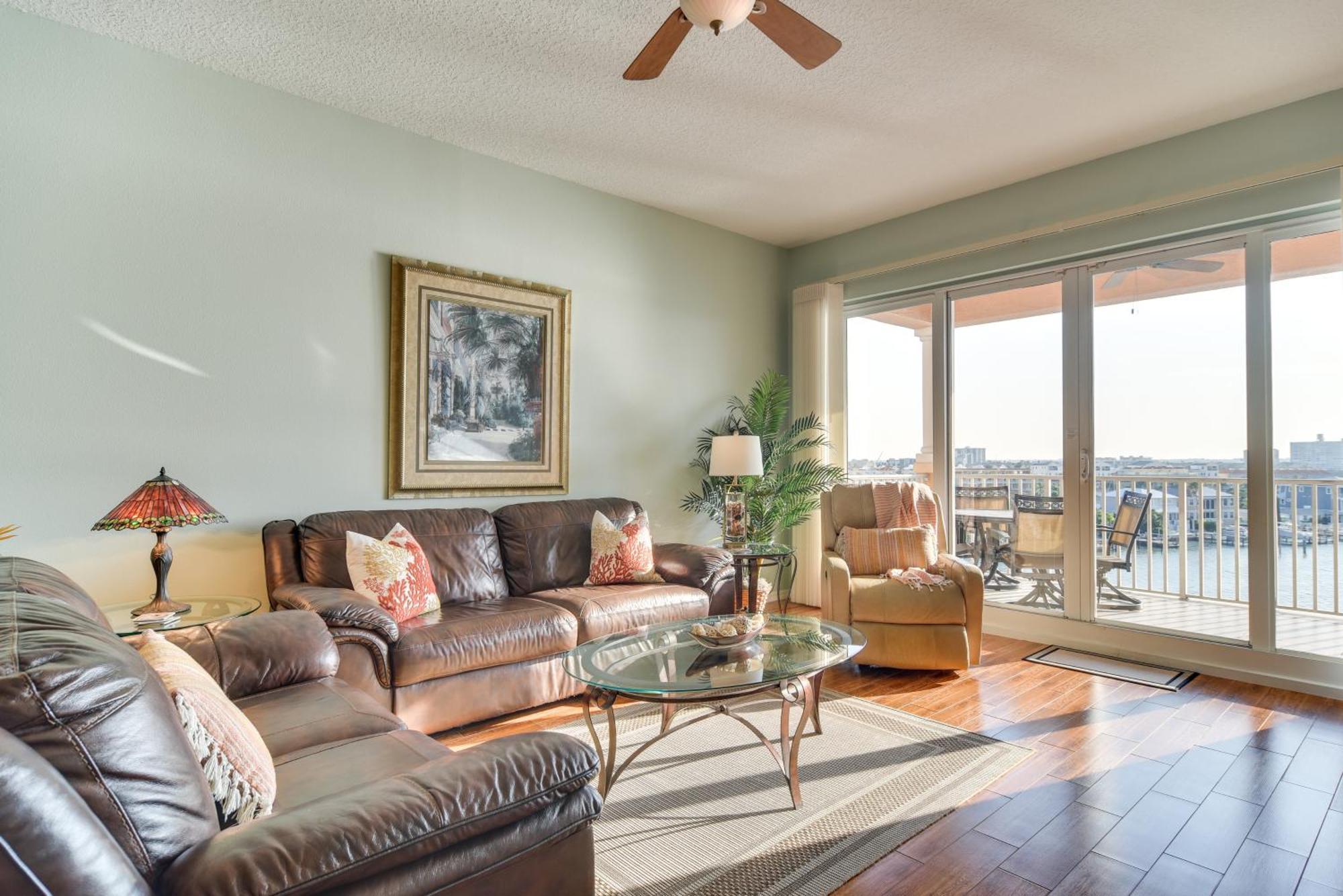 Apartment Coastal With Harbor Views Steps To Beach! Clearwater Beach