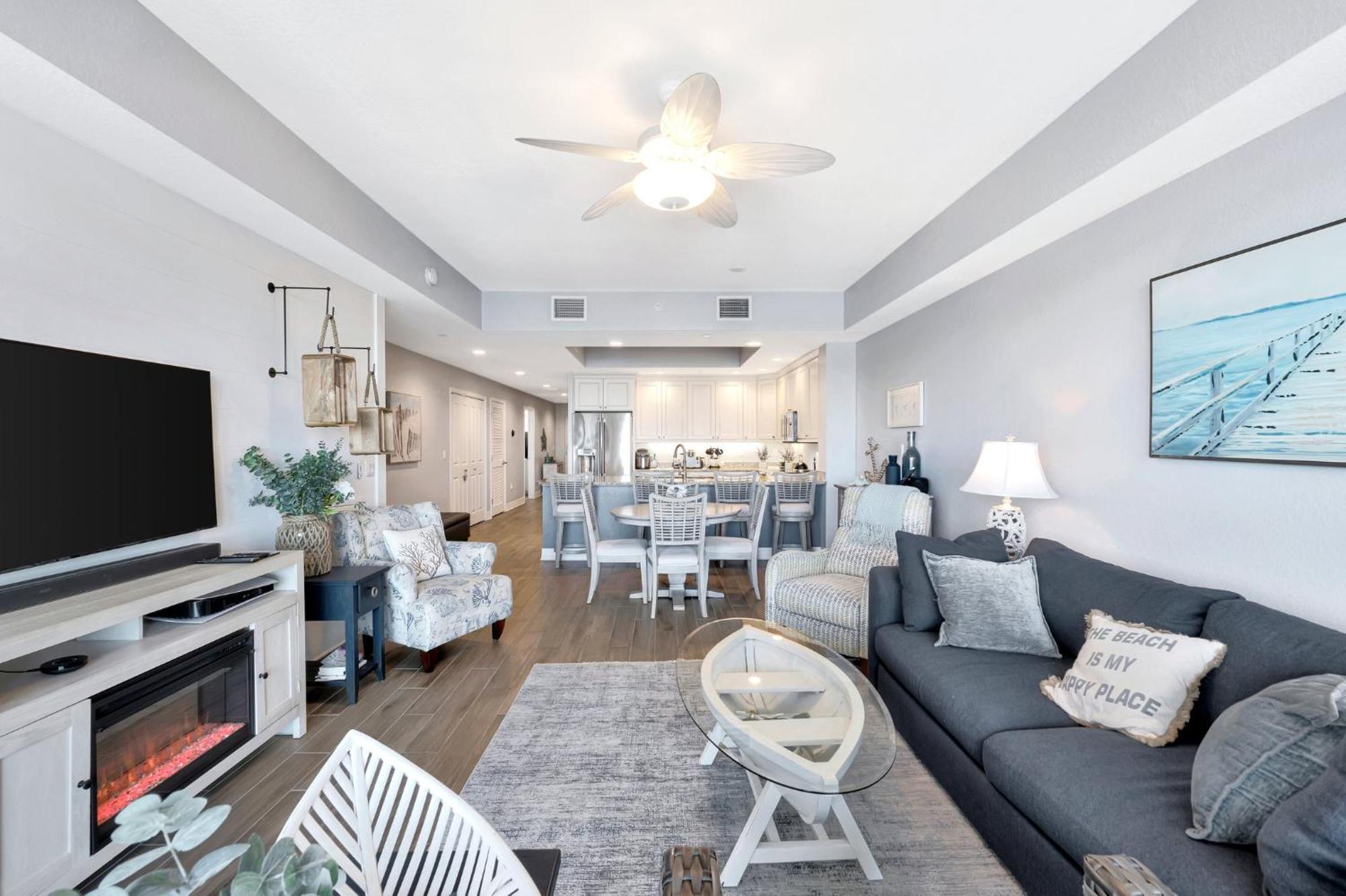 Waterfront -3br - 2kings -pool Balcony - * Clearwater Beach