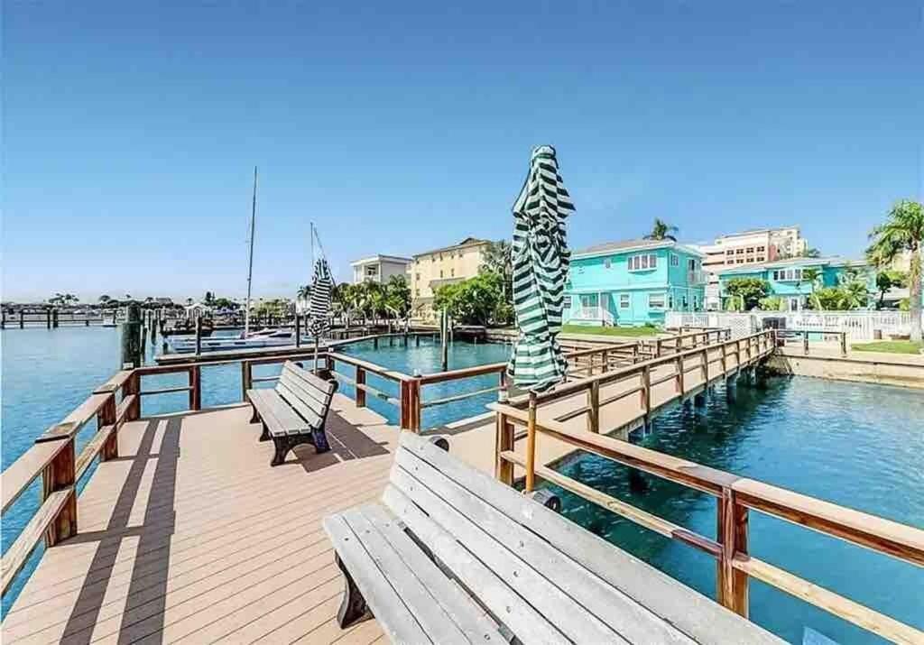 The Boho Waterview W Balcony Bbq & Heated Pool Apartment *