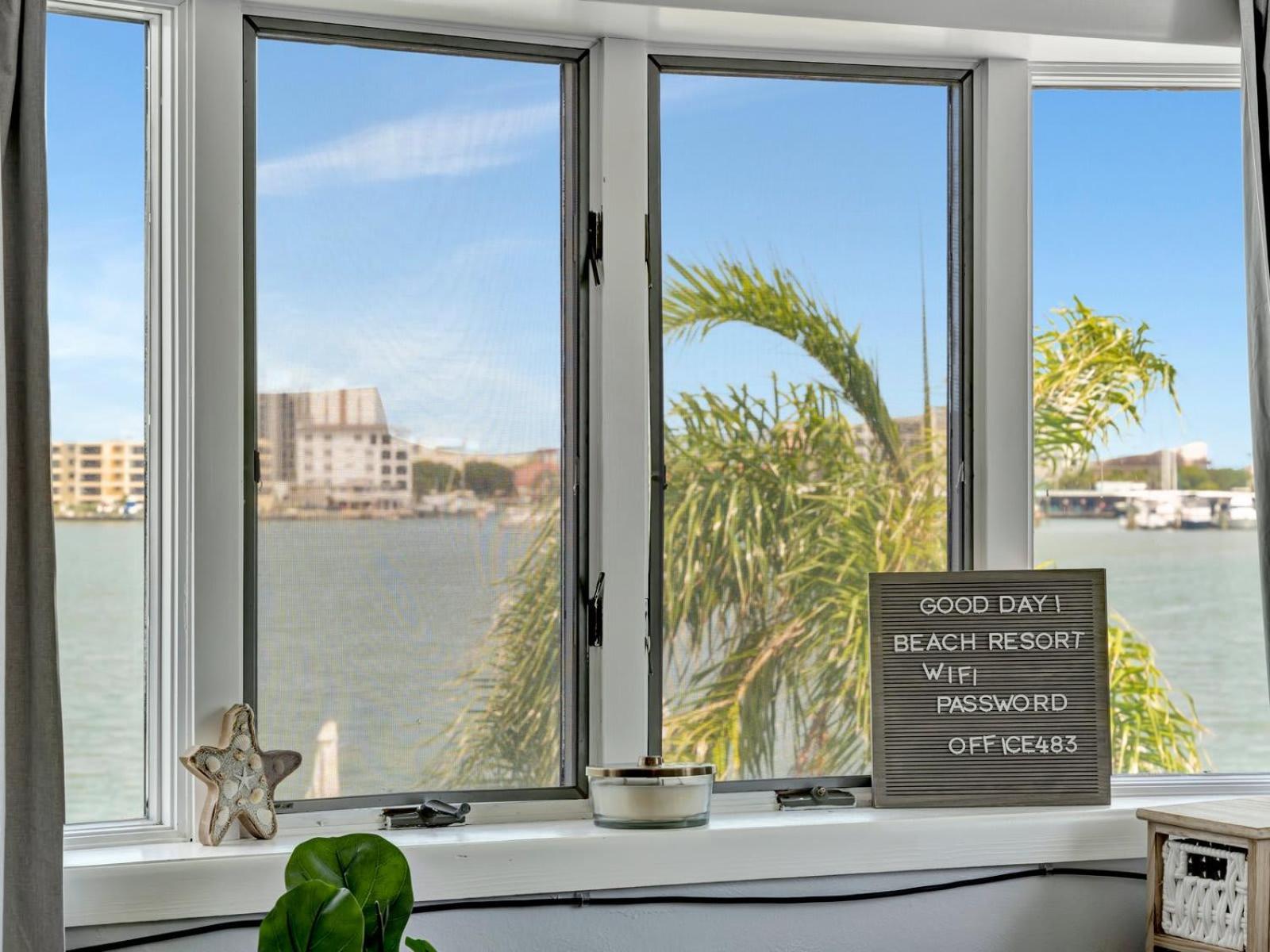 The Boho Waterview W Balcony Bbq & Heated Pool * Clearwater Beach