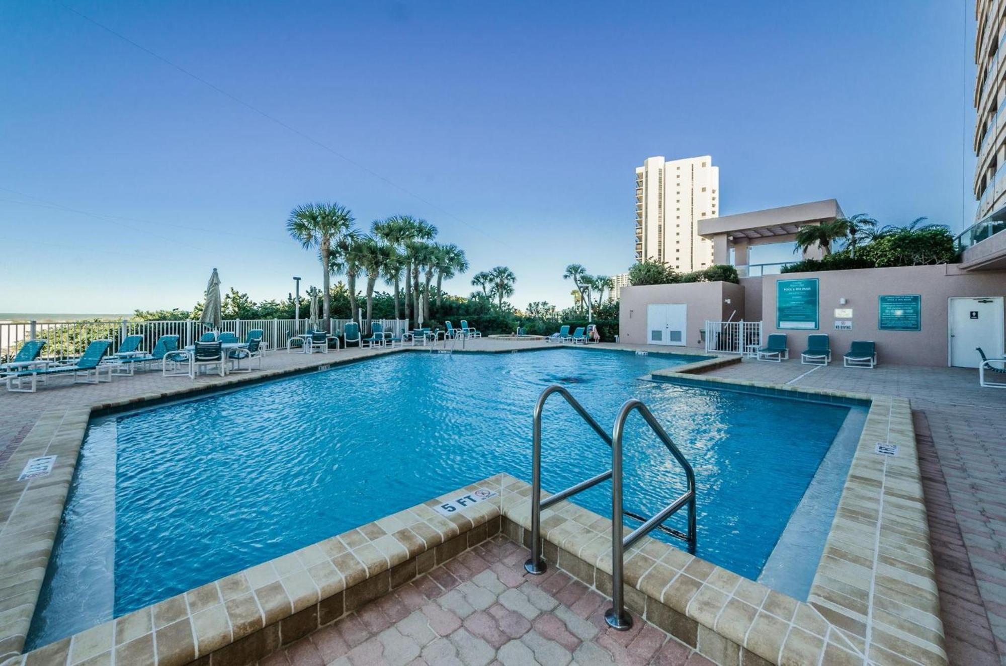 Holiday home Crescent Club 8c