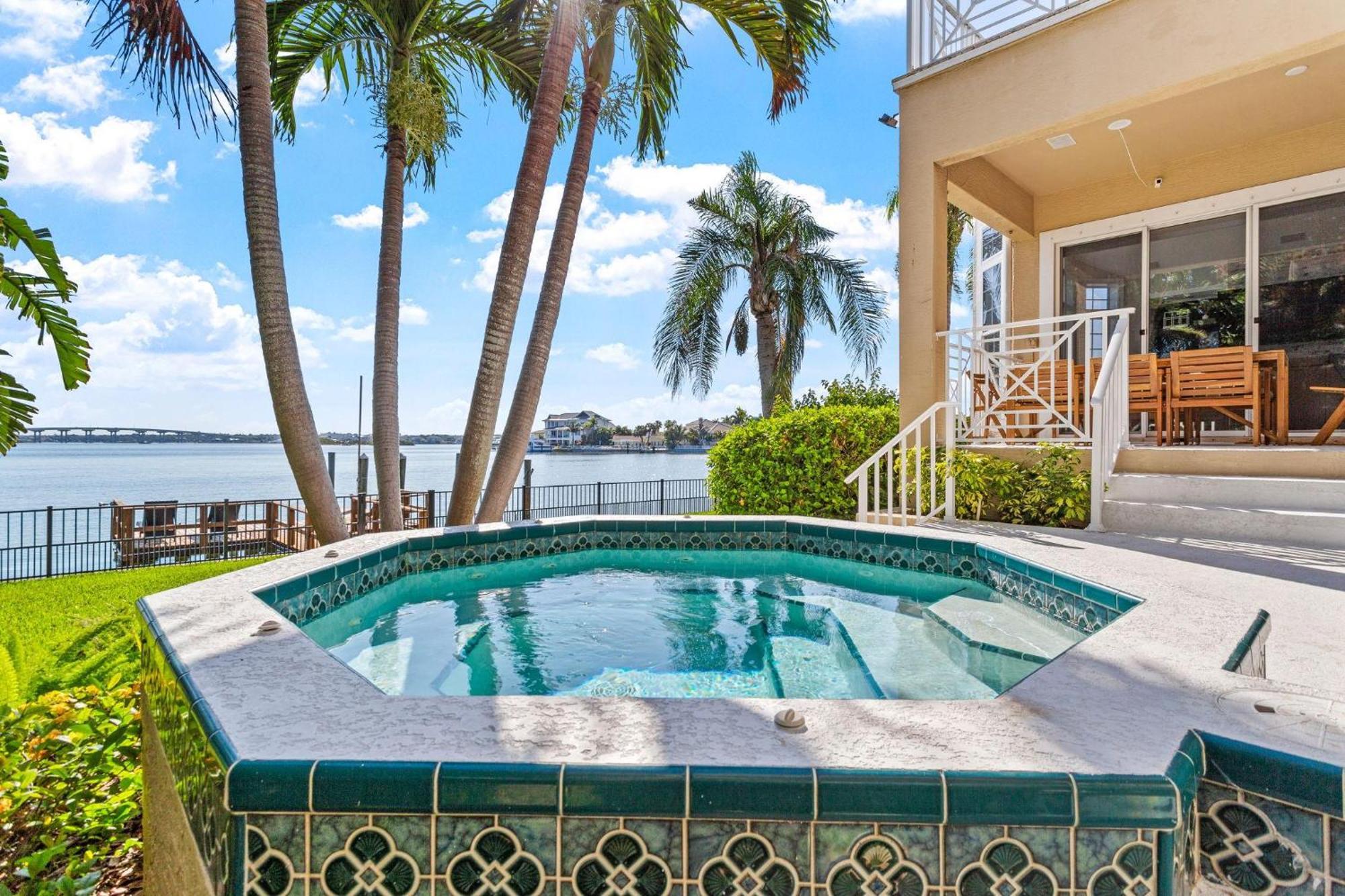 Sunrise Harbor Holiday home