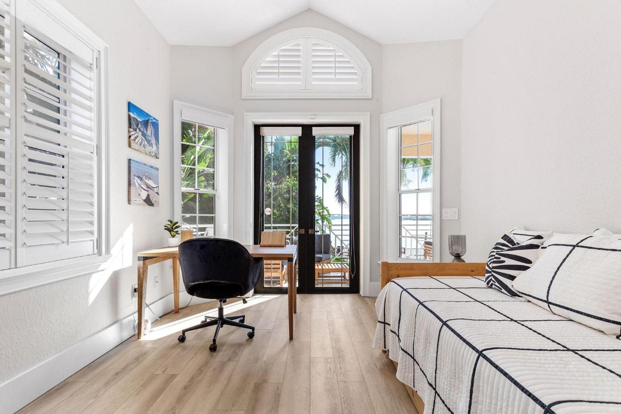 Sunrise Harbor Holiday home *