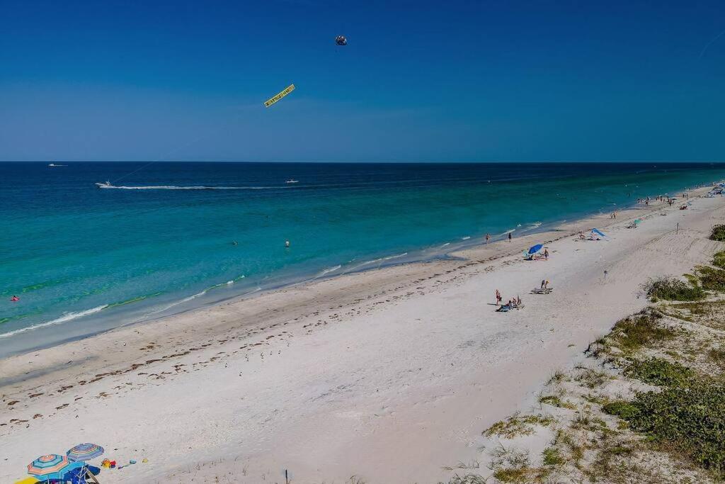 New Listing Stunning View Cypress Beachfront Clearwater Beach