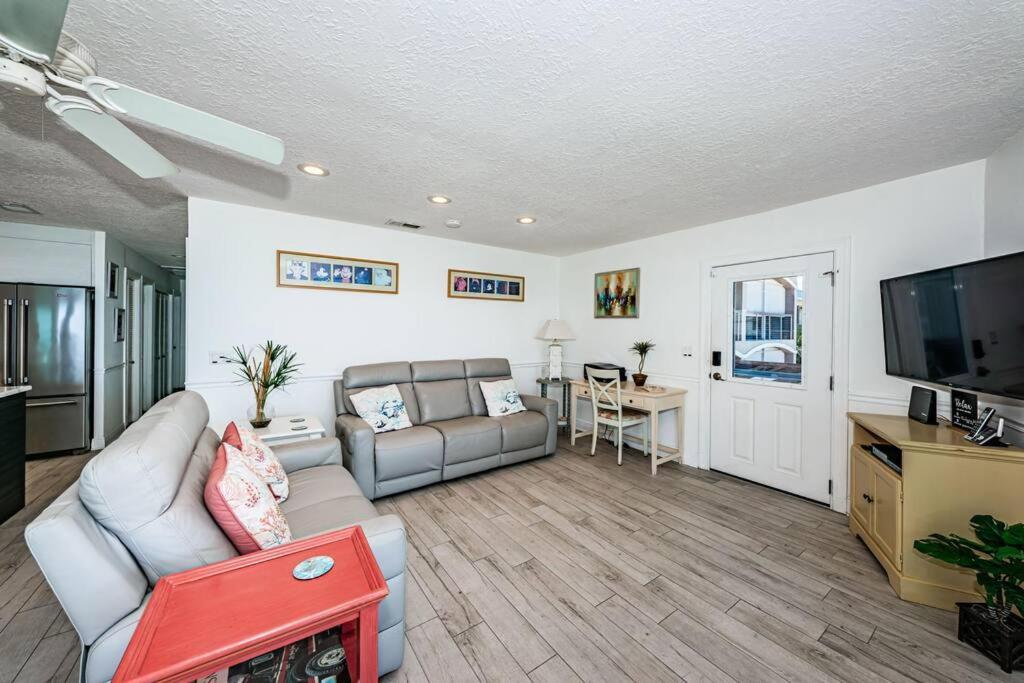 New Listing Stunning View Cypress Beachfront *