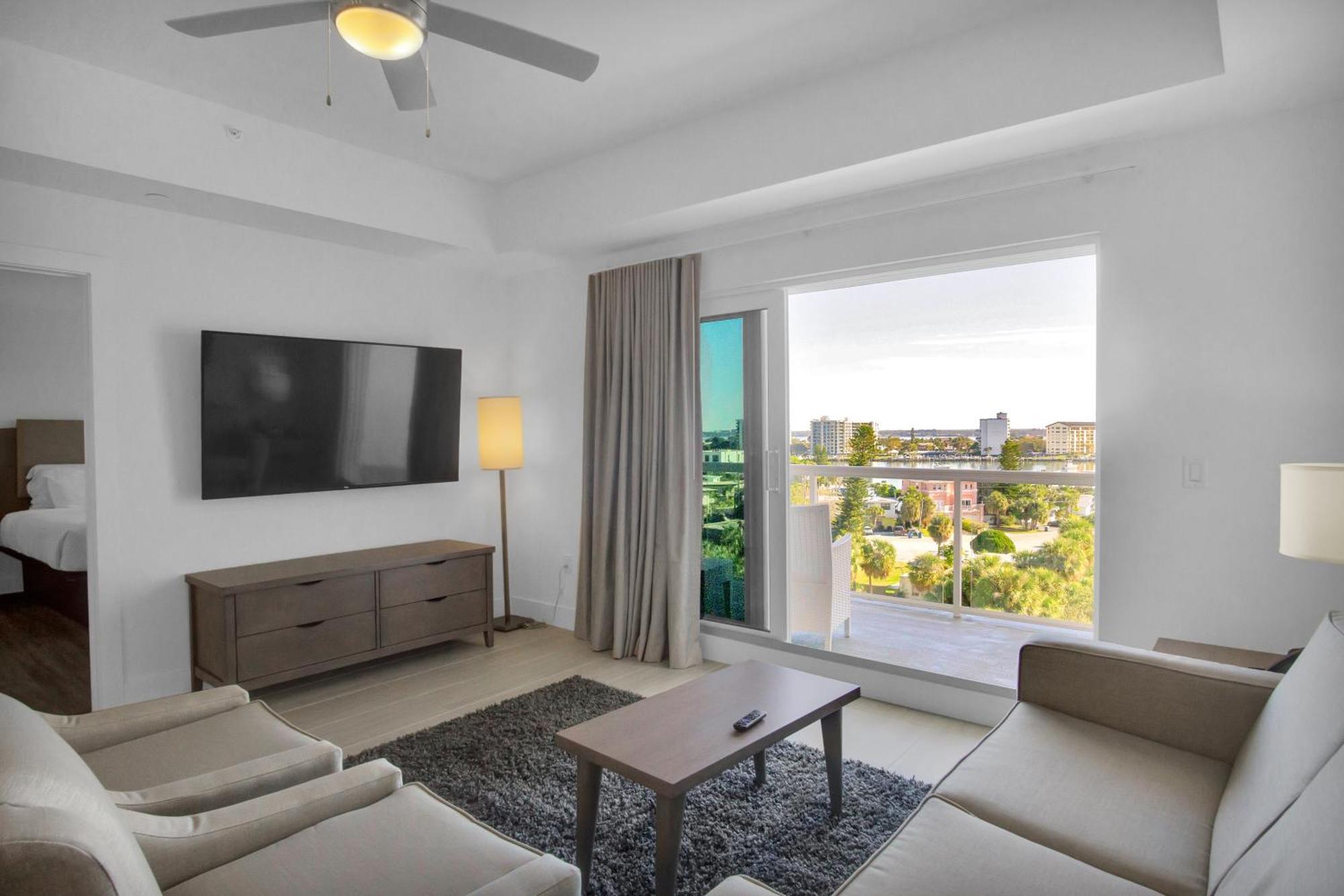 Hotel The Avalon Club