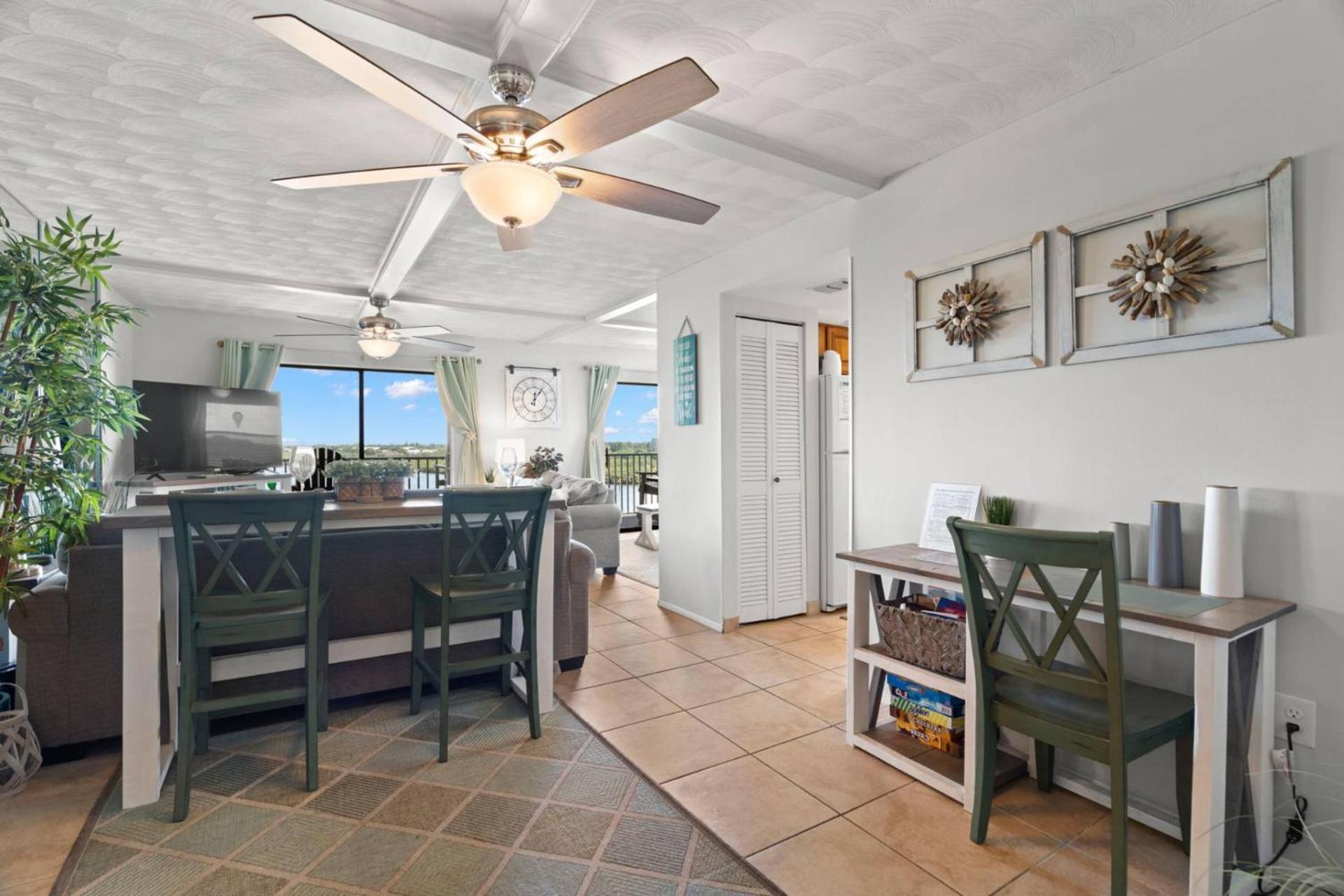 508 Bayshores Yacht & Tennis Club *