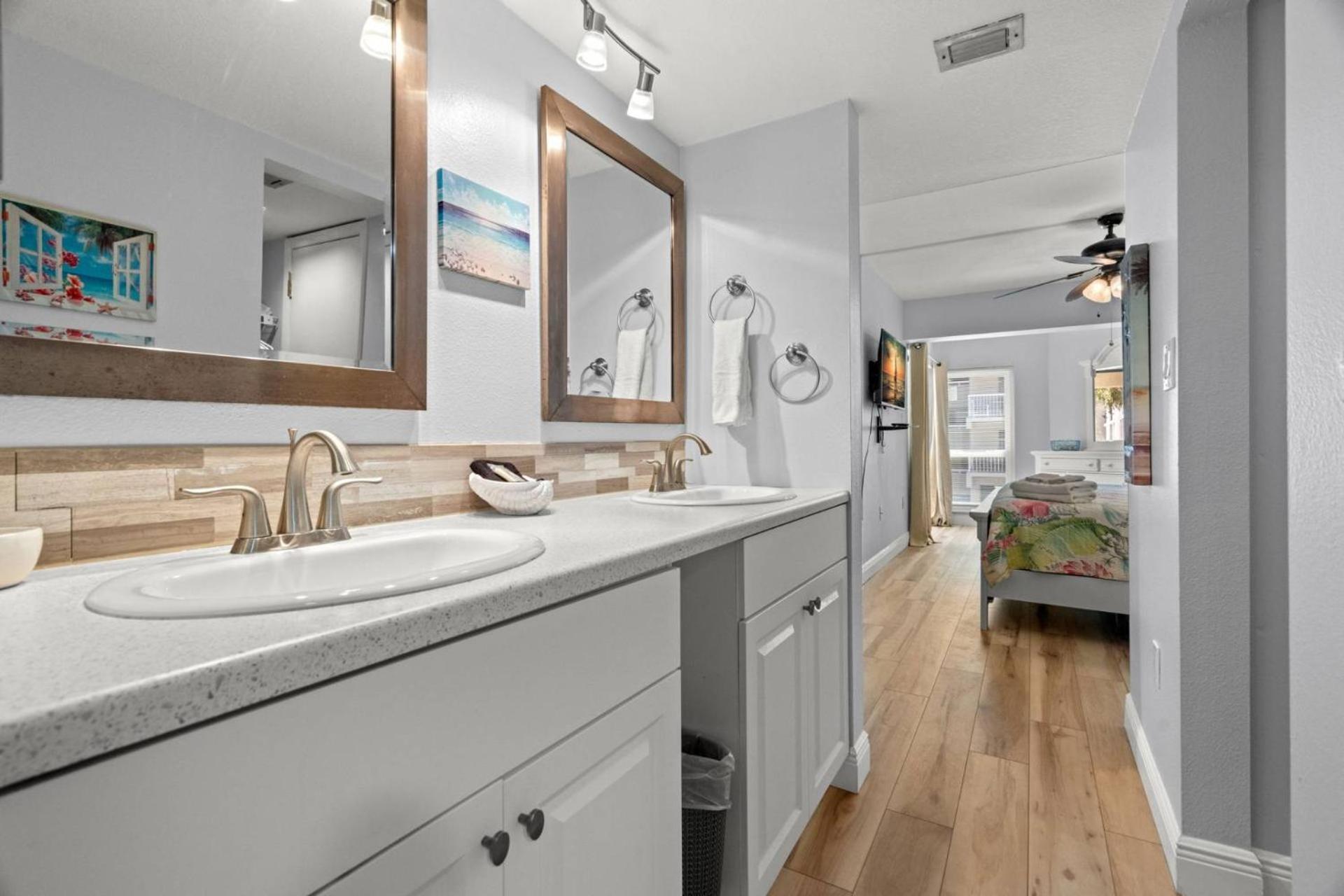 102 Waterview * Clearwater Beach
