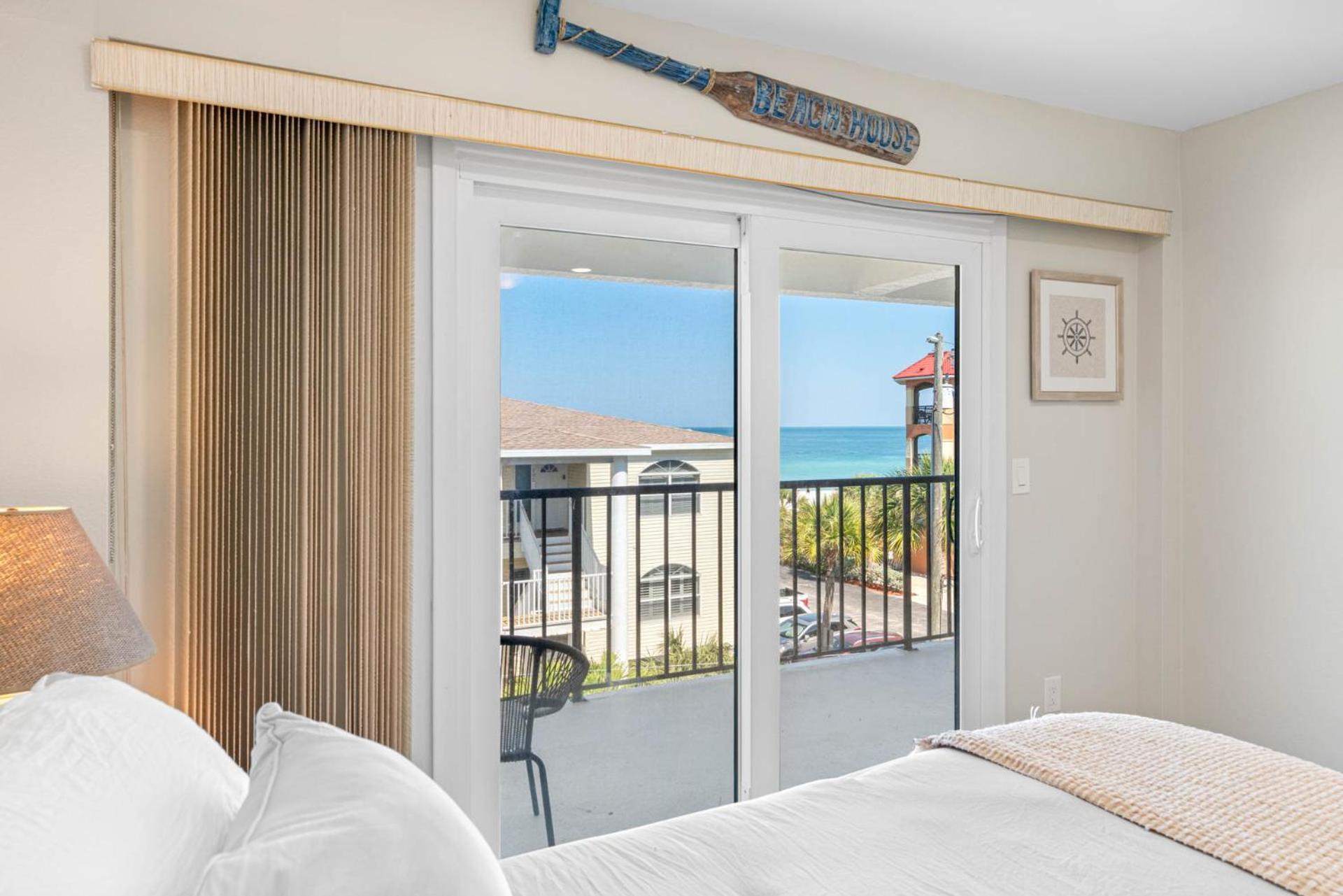 Breathtaking Penthouse Views Oceanview Getaway *