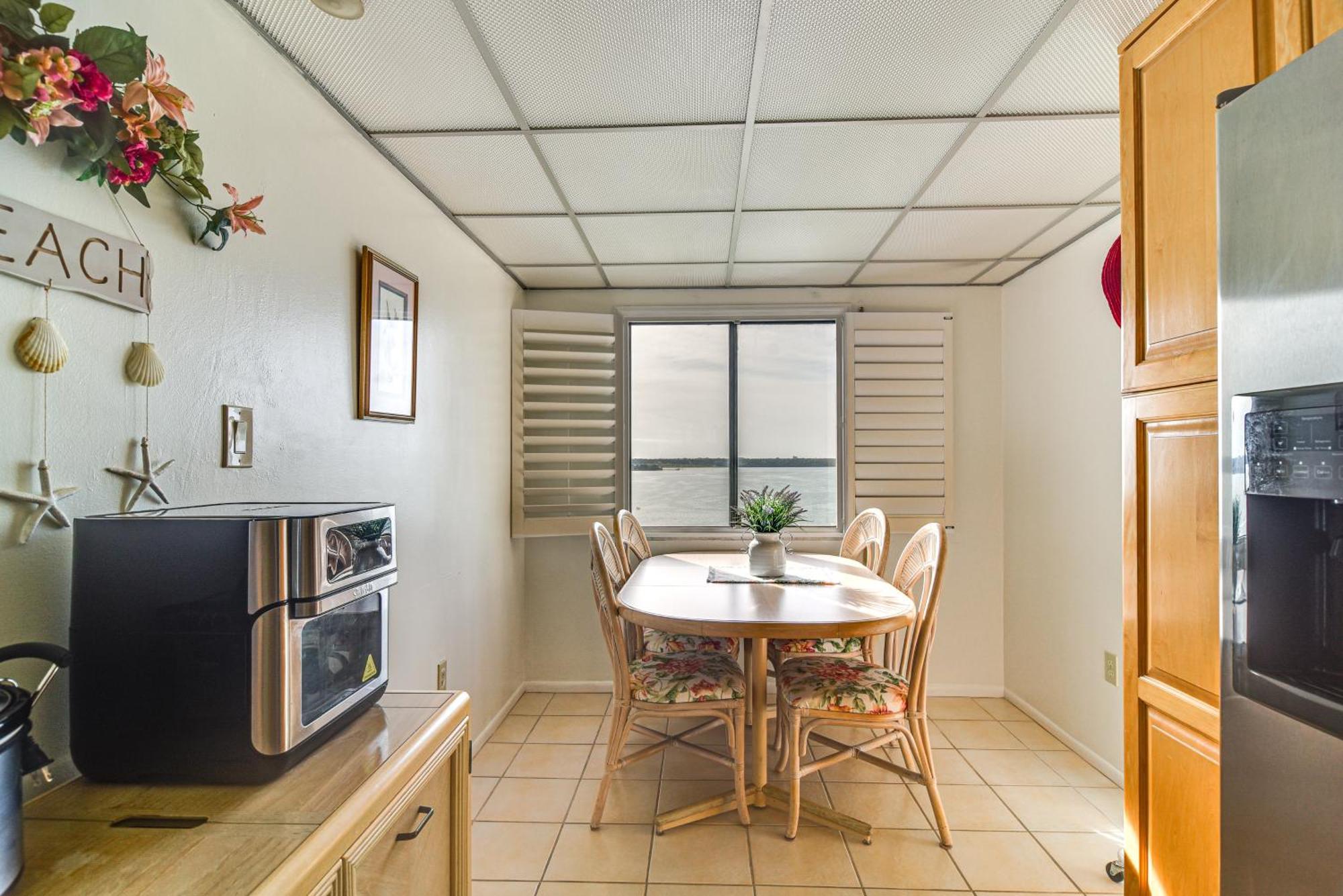 Apartment Beachfront Clearwater With Pool And Hot Tub