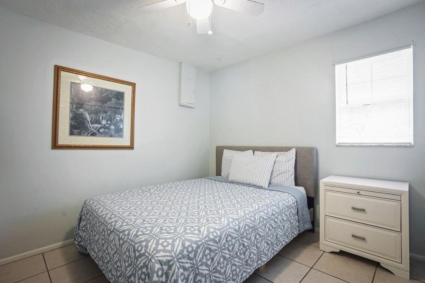 Sunny Shores Retreat 1