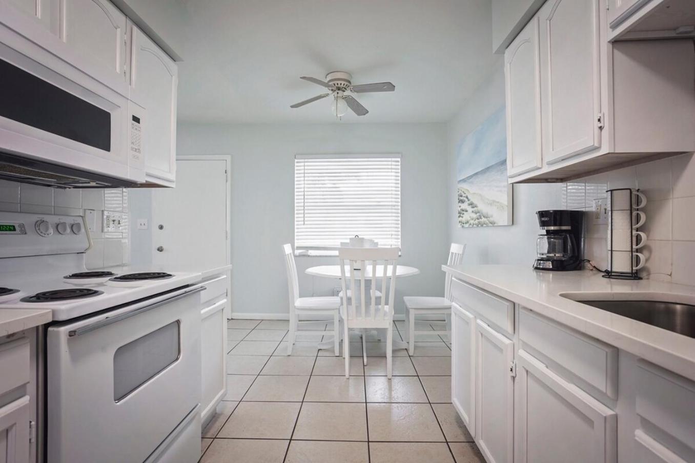 Sun, Sand, Coastal Haven 4 * Clearwater Beach