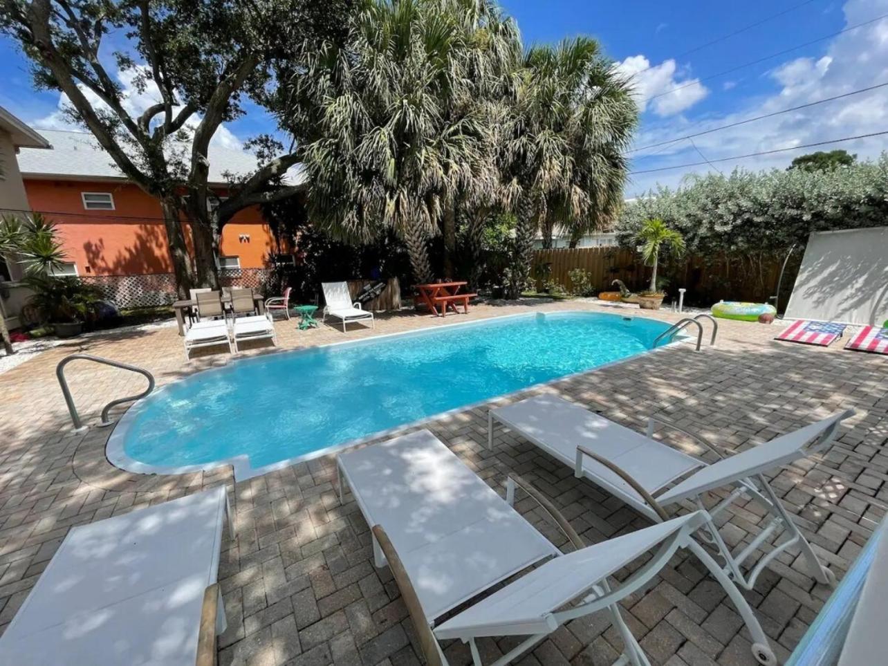 Beachside Getaway East