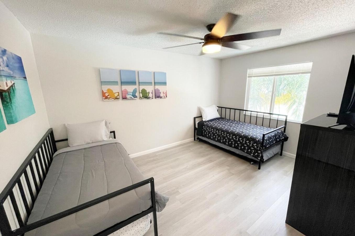 Beachside Getaway East Apartment