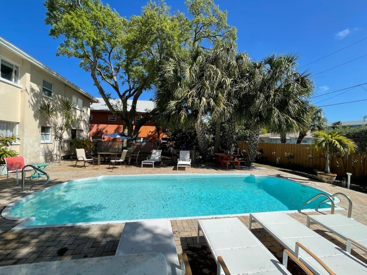 Sunny Retreat Unit 3 Clearwater Beach