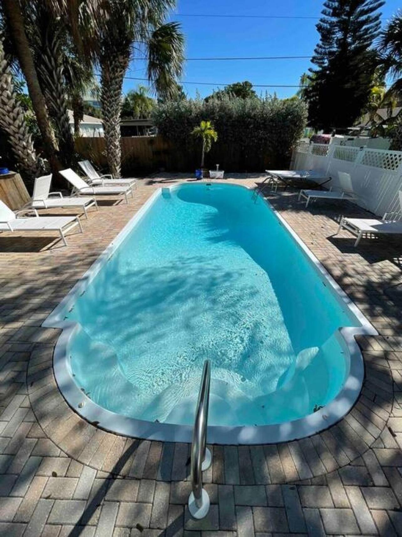 Sun, Sand, Coastal Haven 2 *