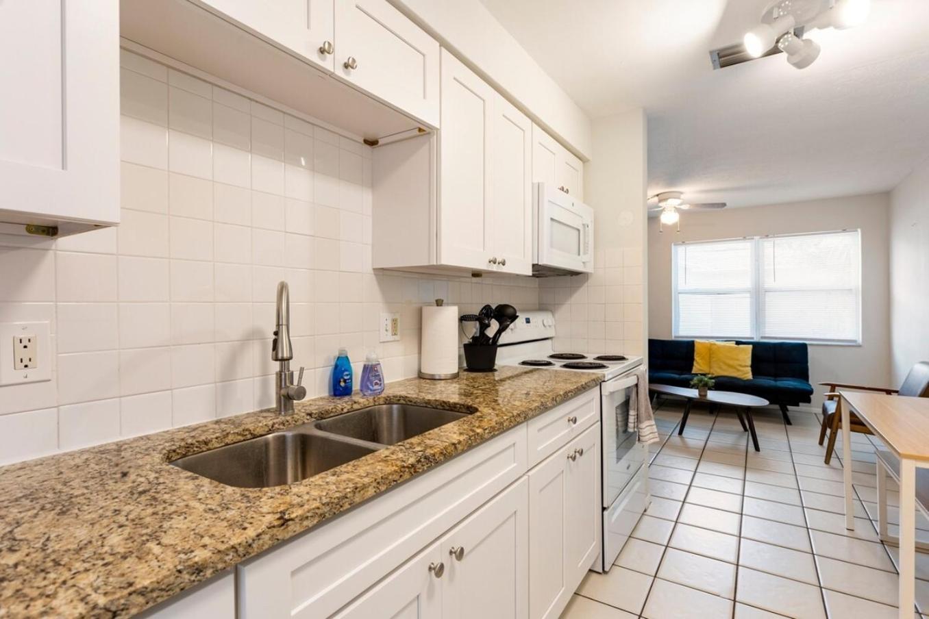 Sunny Shores Retreat 2 Clearwater Beach