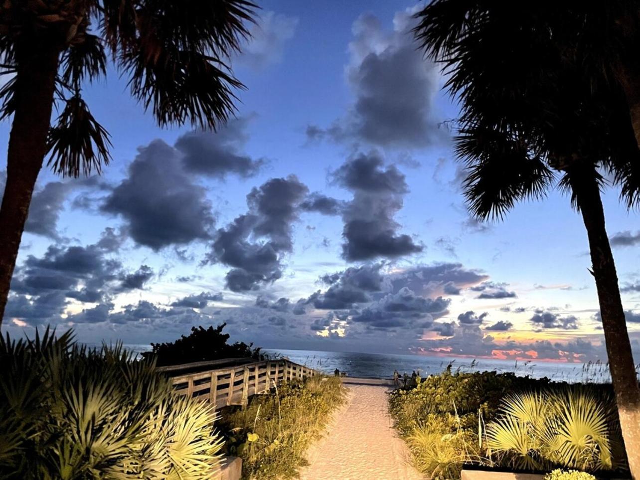 Sun, Sand, Coastal Haven 1 Apartment