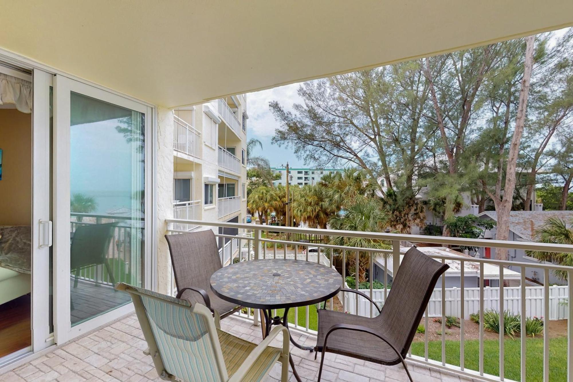 Apartment Dolphin Reef 203