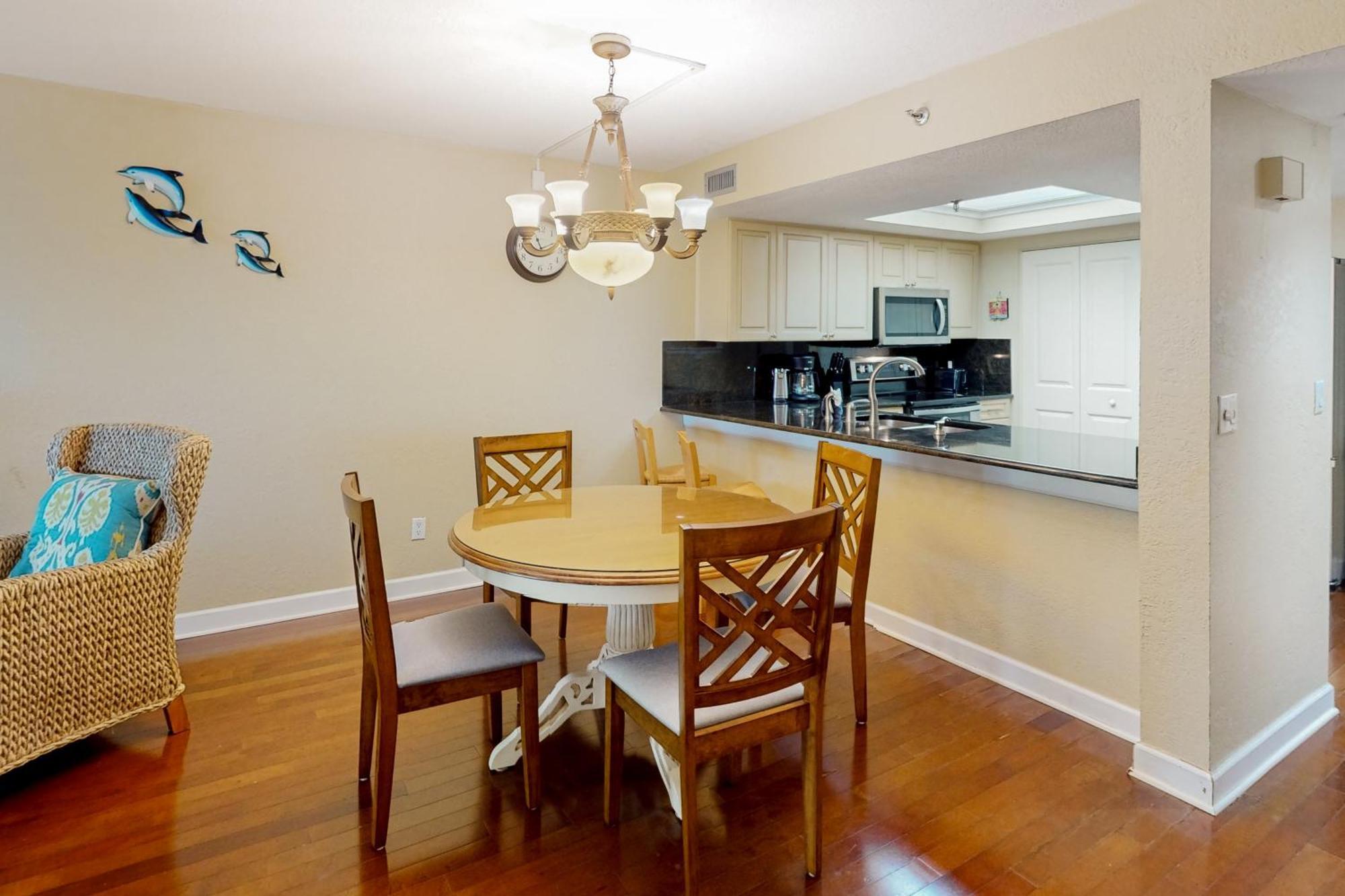 Dolphin Reef 203 Apartment *