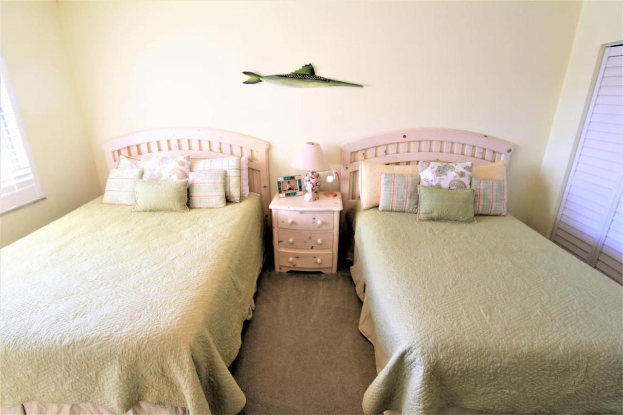 Gulf Front Beauty 2bd 2ba W Bonus Castle Holiday home *
