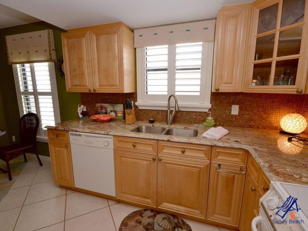 Holiday home Indian Rocks Beachfront 2br 2ba Reflections 908 *
