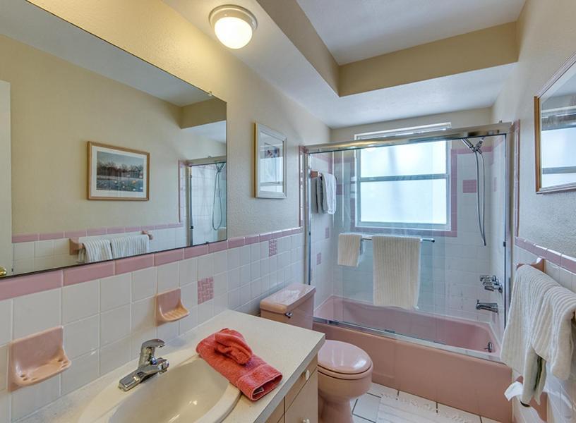 Paradise Palms — Monthly Clearwater Beach