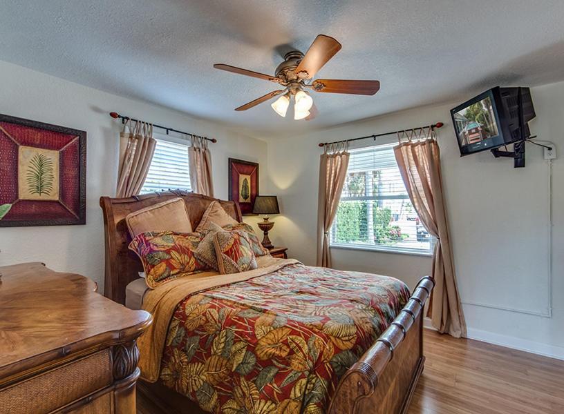 Paradise Palms — Monthly Holiday home