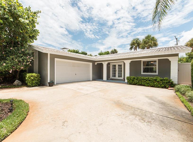 Paradise Palms — Monthly Holiday home *