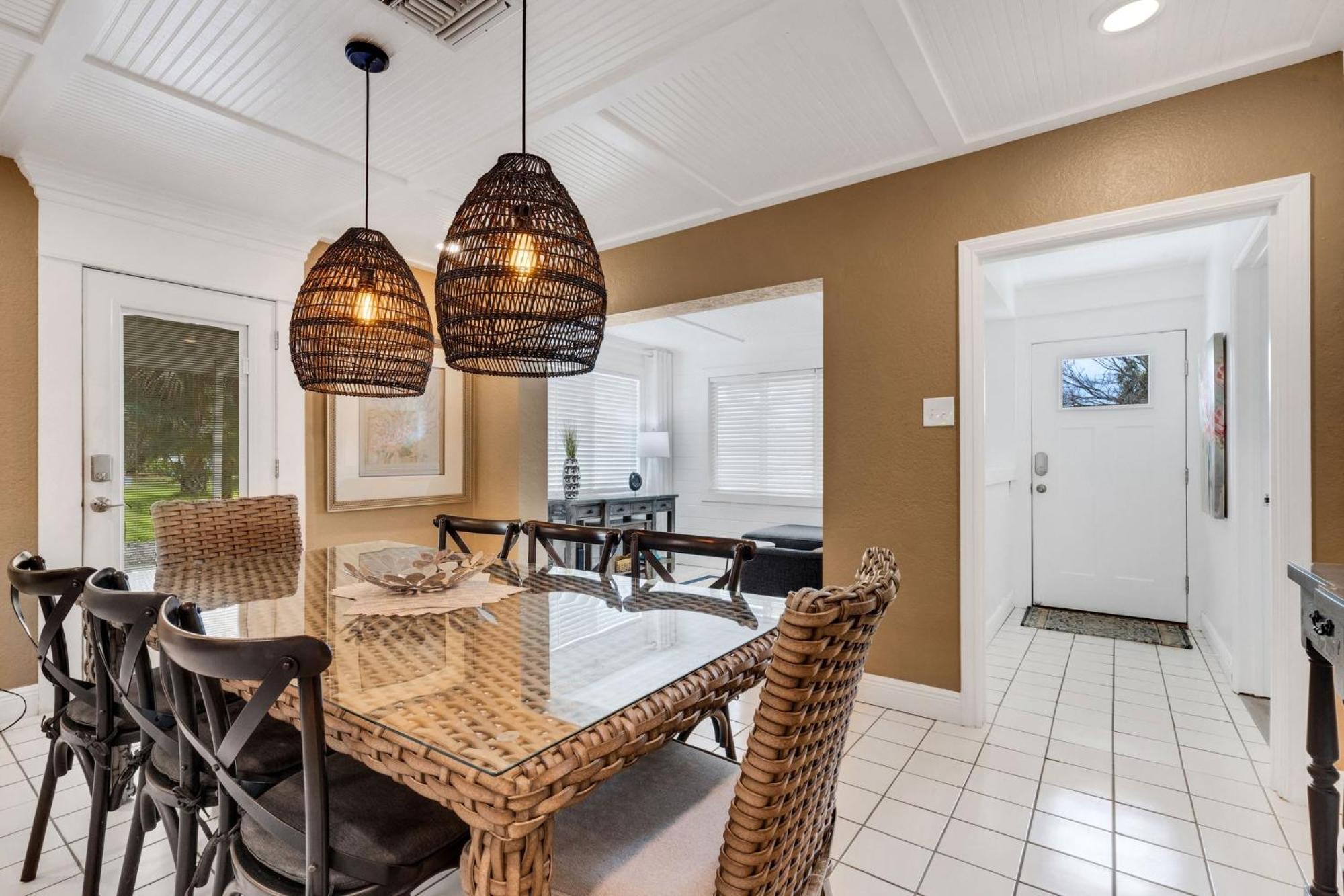 Coastal Breeze - Pool Home! *