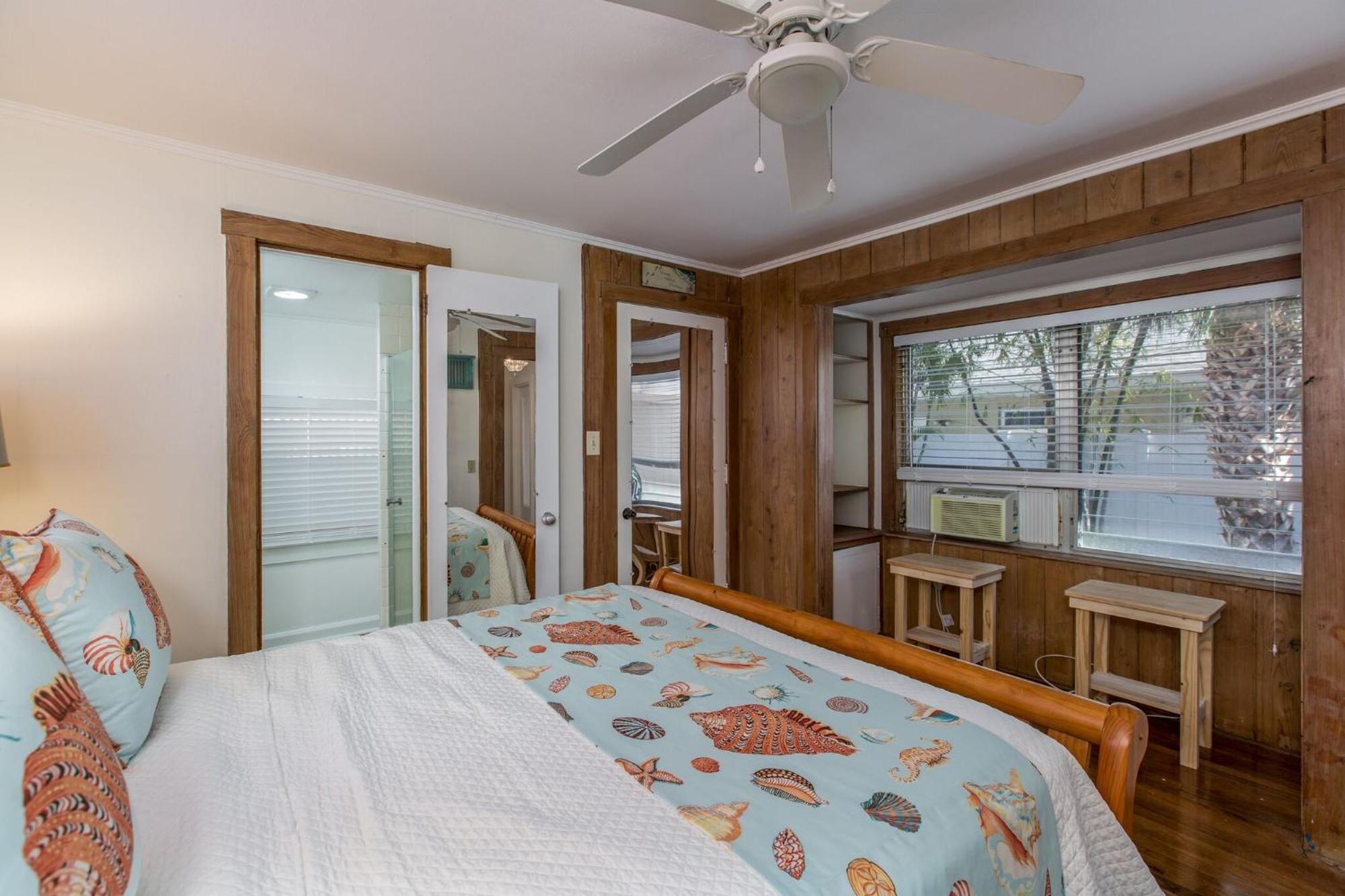 Coastal Escape - Indian Rocks Holiday home *